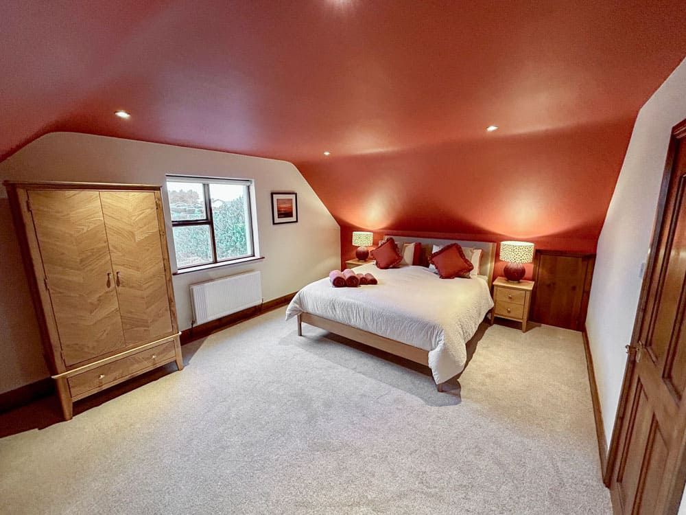 Upper floor bedroom